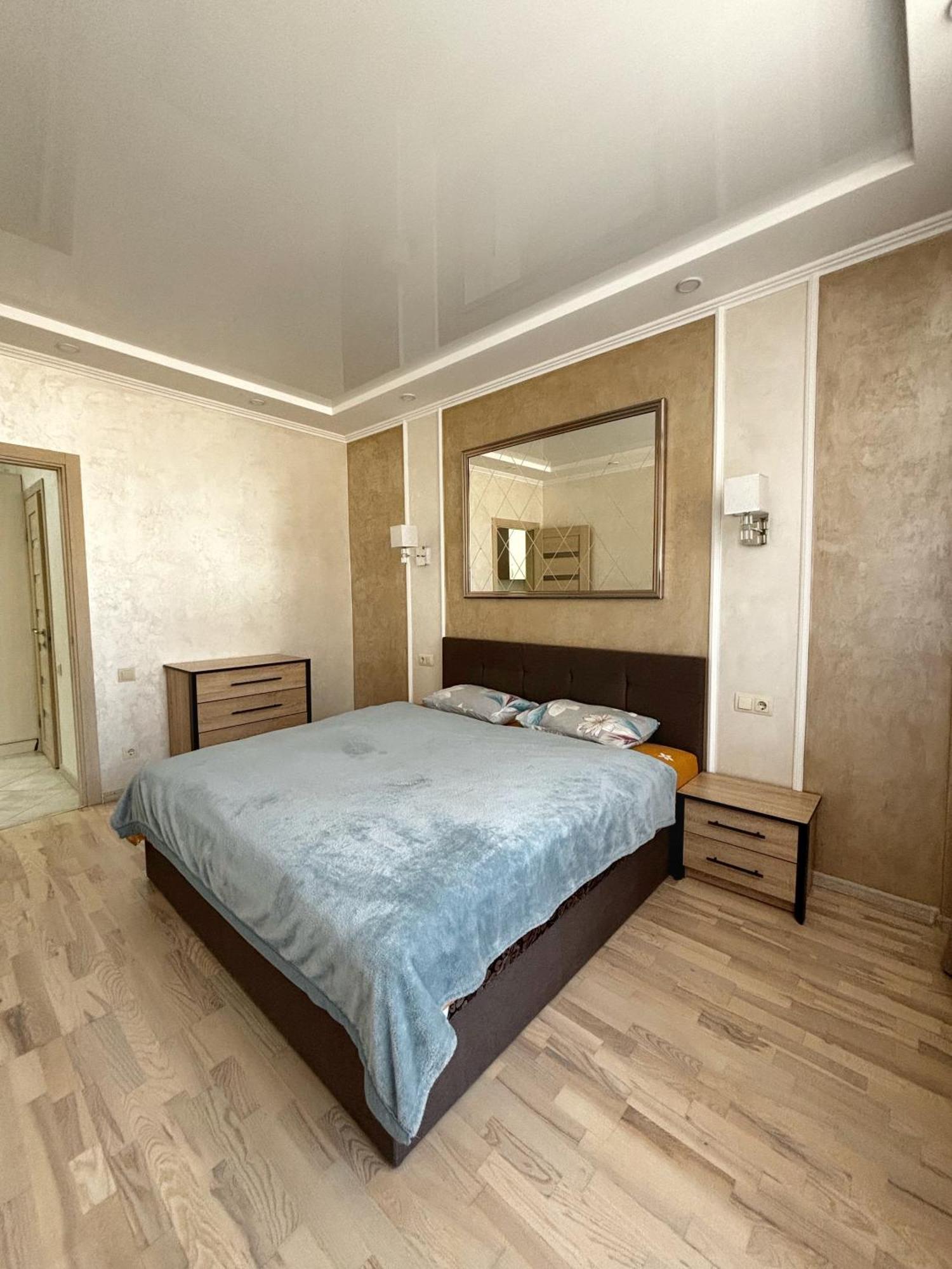 Apartment In Khmelnytsky Street Лвив Екстериор снимка
